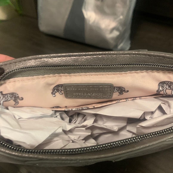 Work Hard Play Hard Pouch - Picture 2 of 4